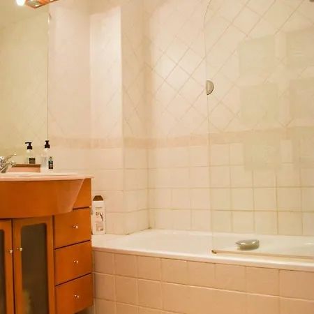 2 Bedroom Saturno 公寓 *